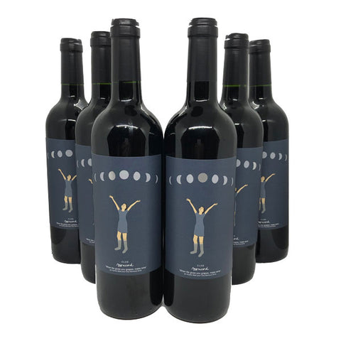 6 labels same wine. The moon moves on the 6 labels
